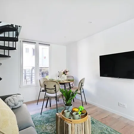Charming Duplex - 1br/2p - Kremlin-bicetre Hotel
